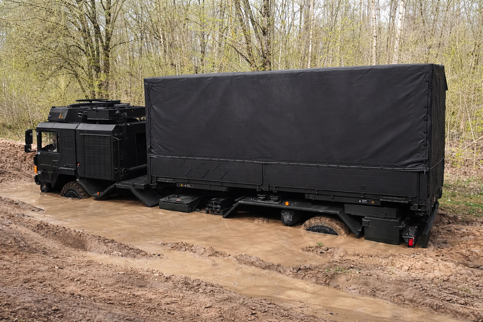 Offroad Training mit Militärfahrzeug
